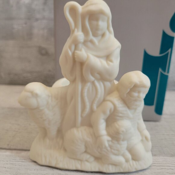 Partylite O Holy Night Shepherd Figurine With Sheep Candle Holder - Picture 2 of 8